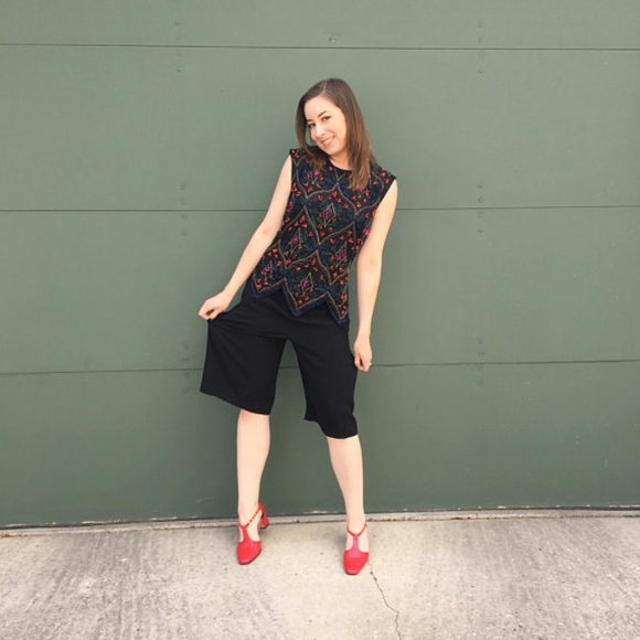 Vintage 1990's Black Flare Bermuda Shorts - Picture 8 of 8